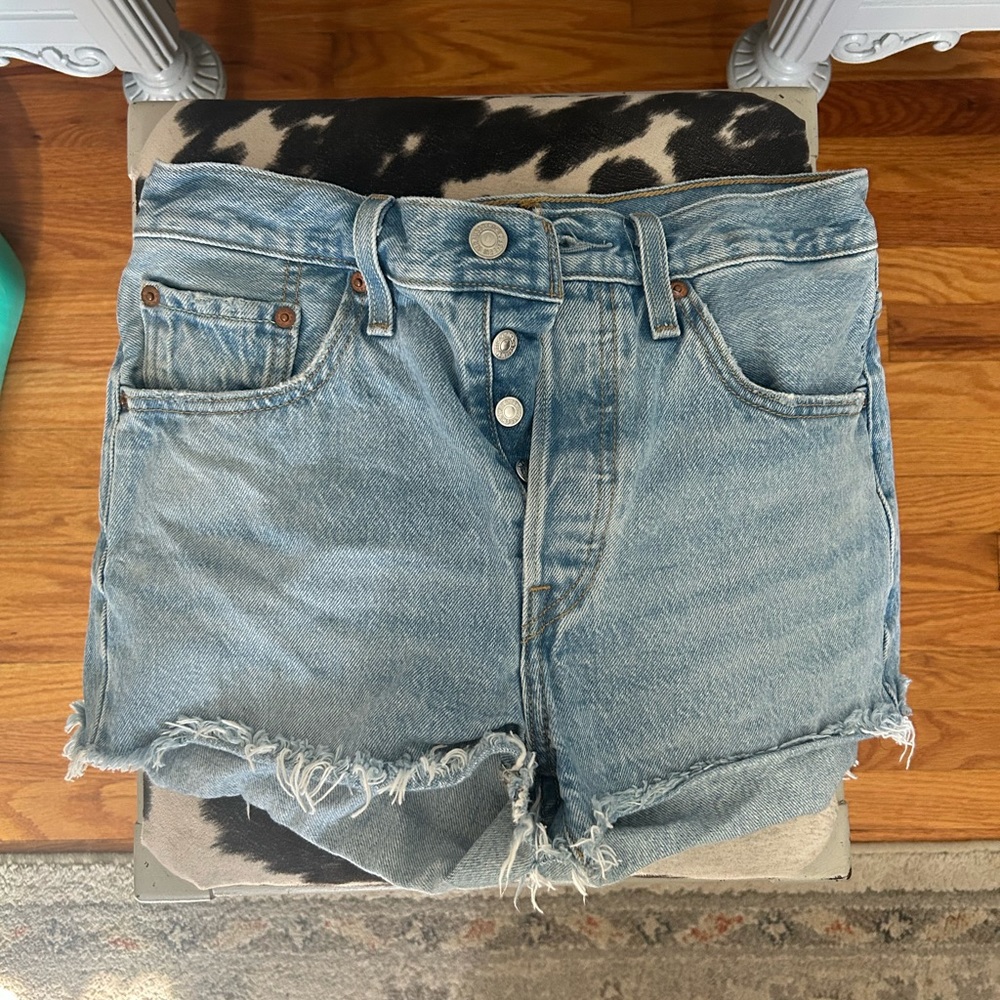 Levi shorts 501